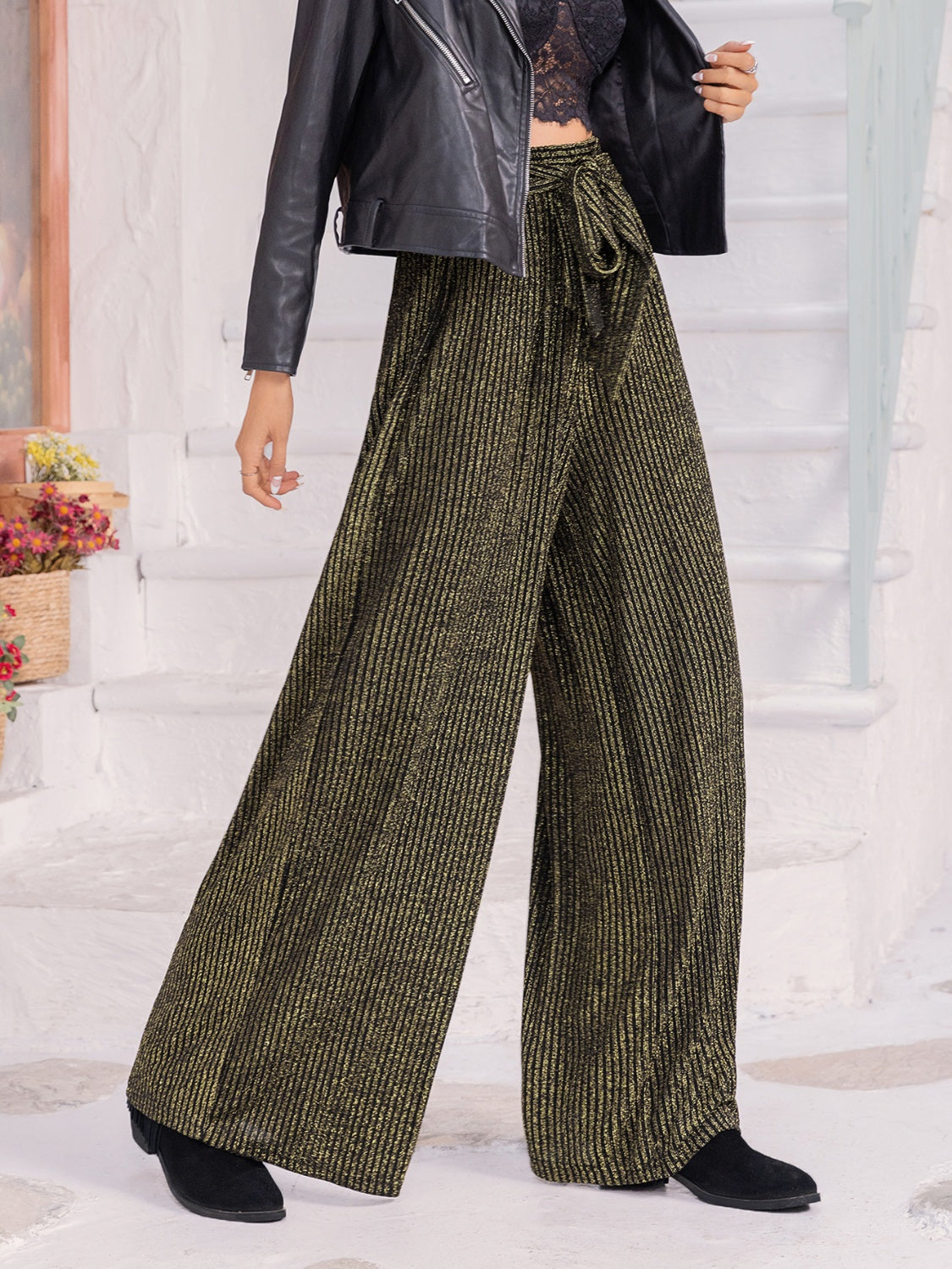 Ribbed tied wide leg pants, opaque.