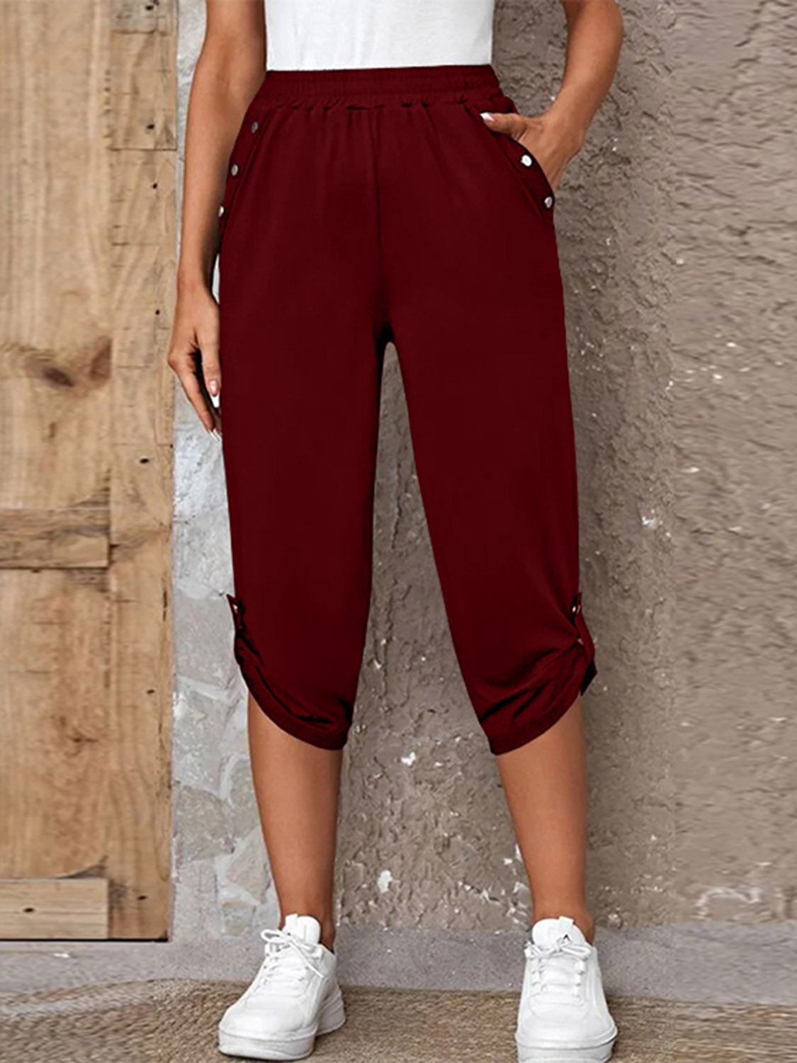 Roll-tab capris pants, oversized.
