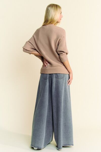 Davi Dani Round Neck Batwing Sleeve Sweater.