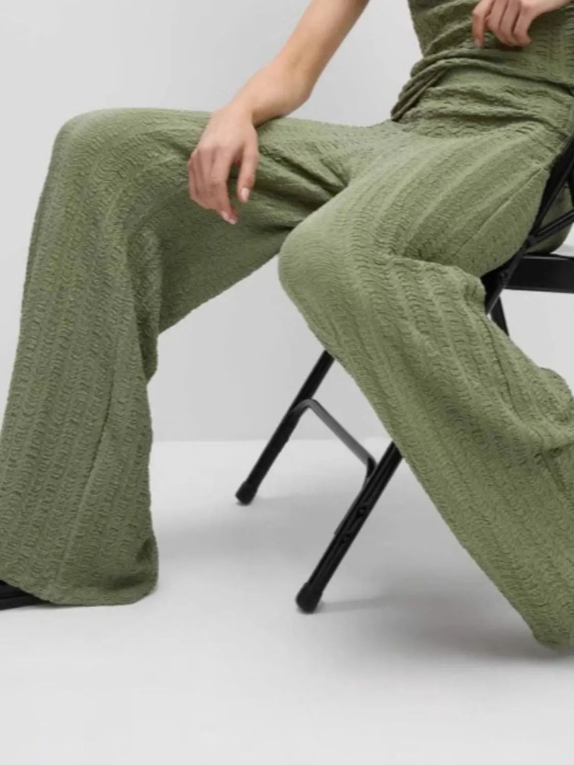 Round Neck Cap Sleeve Top and Pants Set.