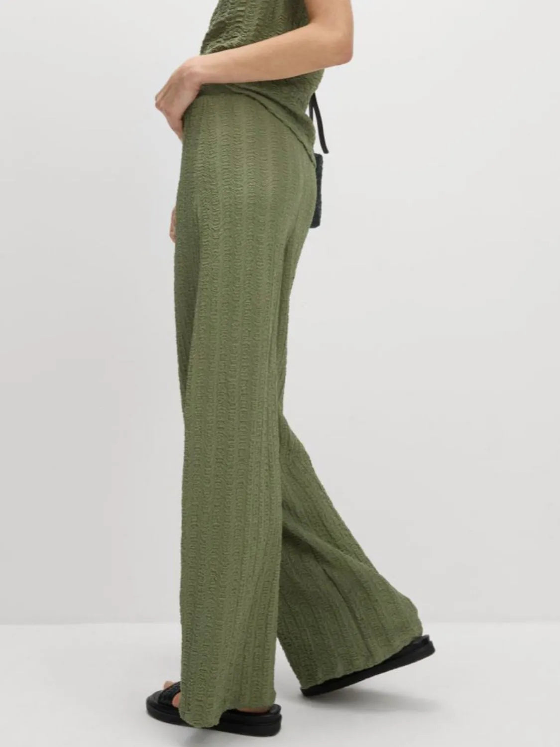 Round Neck Cap Sleeve Top and Pants Set.
