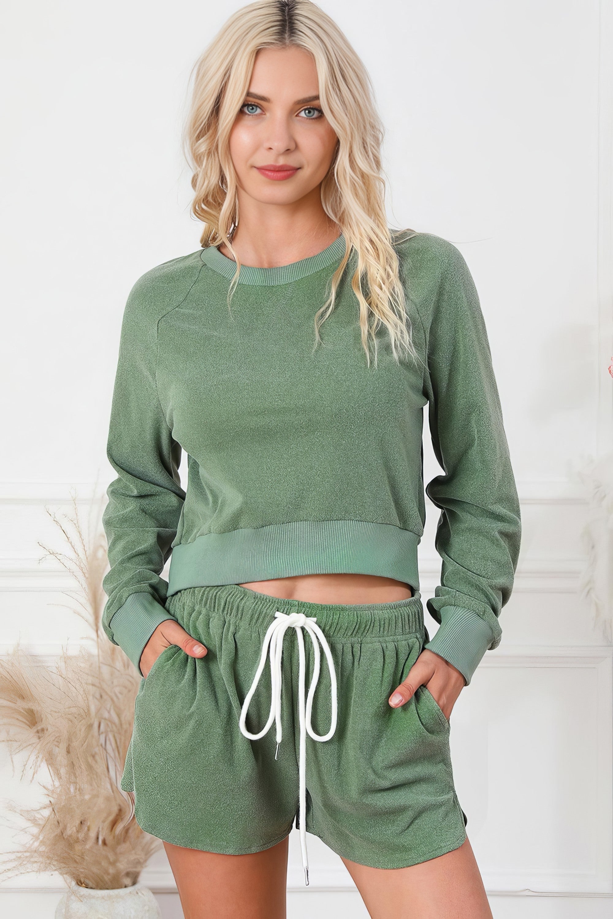 Women's round neck long sleeve top and drawstring shorts lounge set