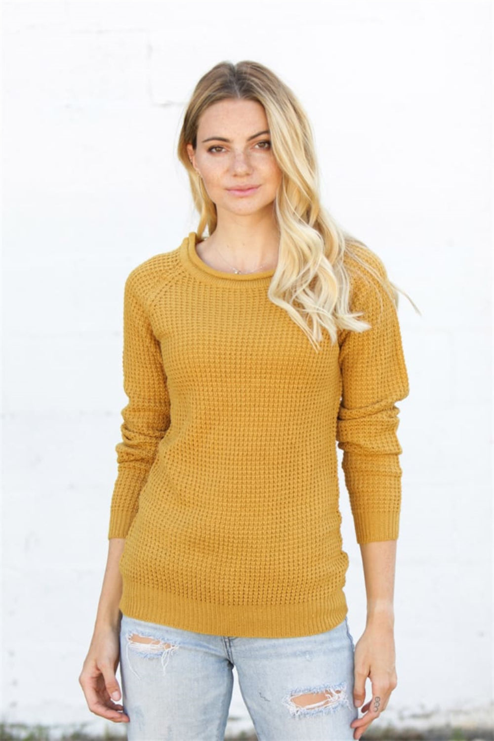 Round Neck Raglan Sleeve Sweater.
