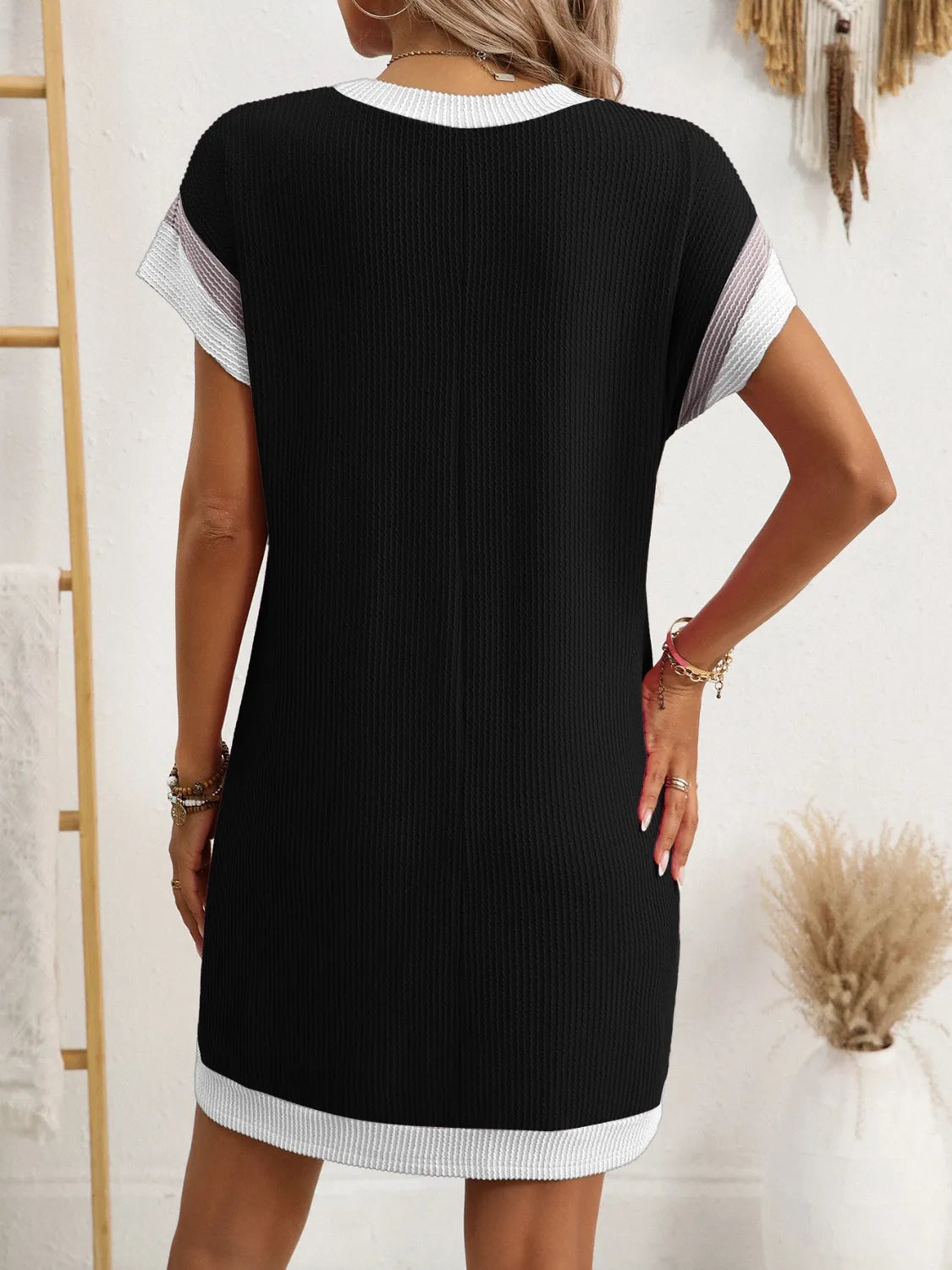 Round Neck Short Sleeve Mini Dress.