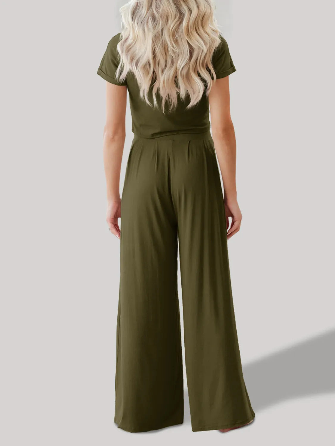 Round Neck Short Sleeve Top and Pants Set.