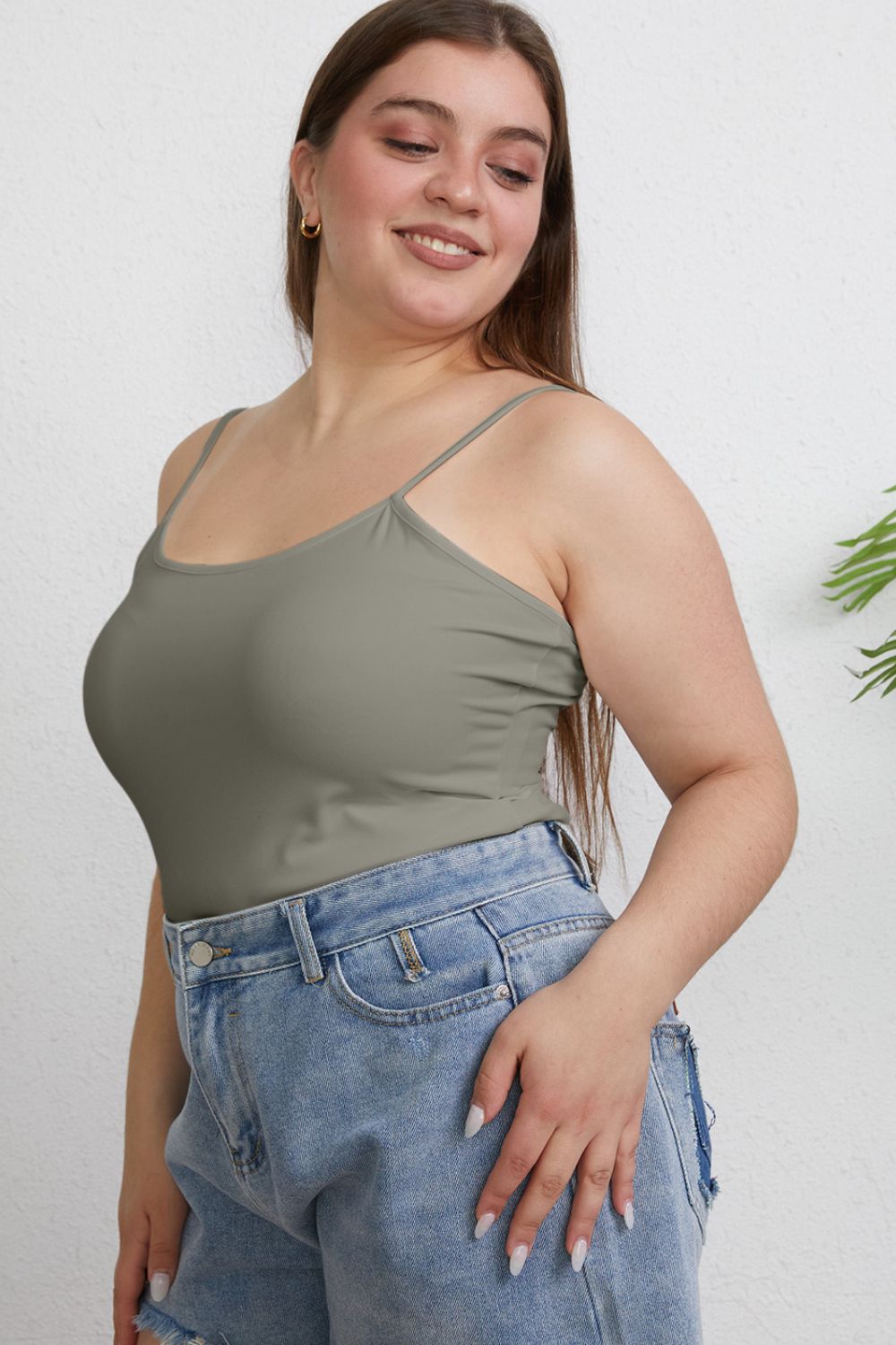 Full size round neck slim cami.