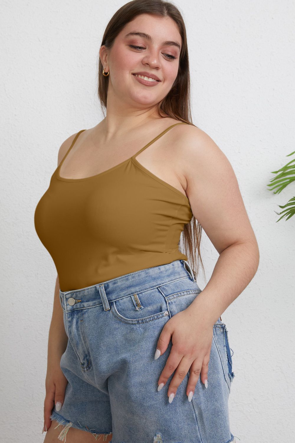 Full size round neck slim cami.
