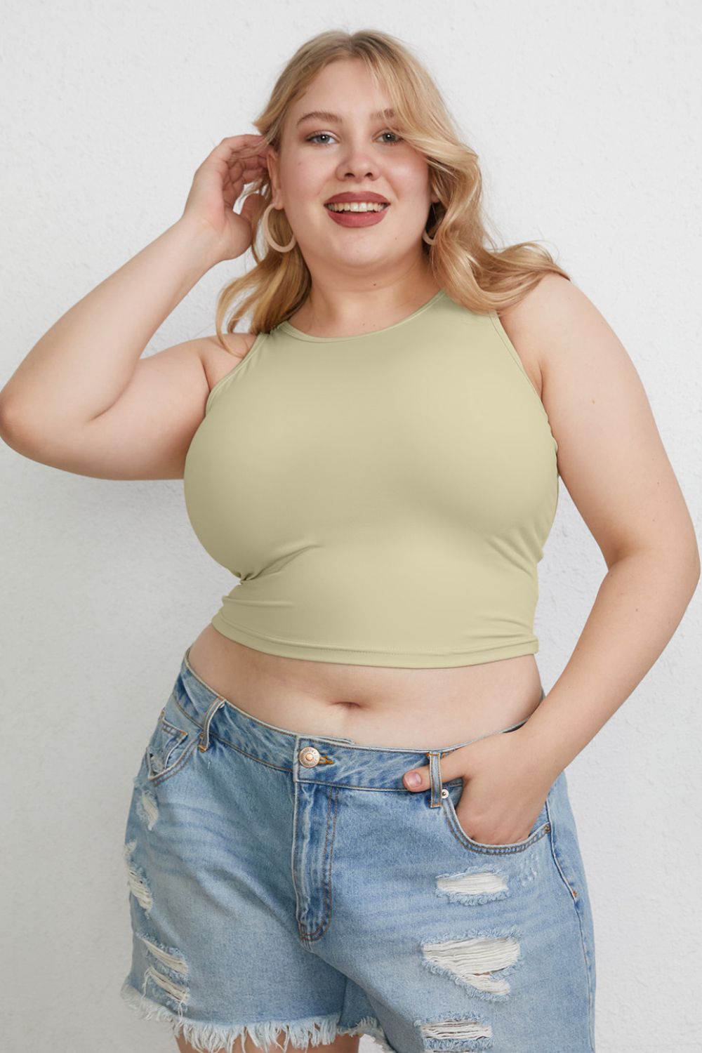 Full size round neck slim tank top.