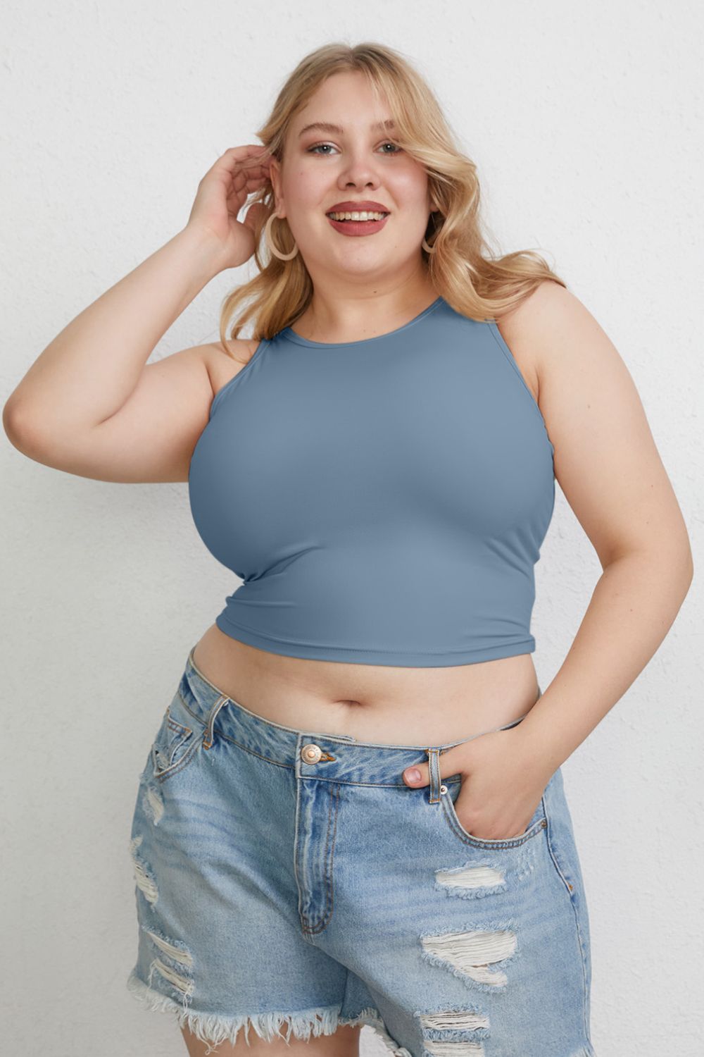 Full size round neck slim tank top.