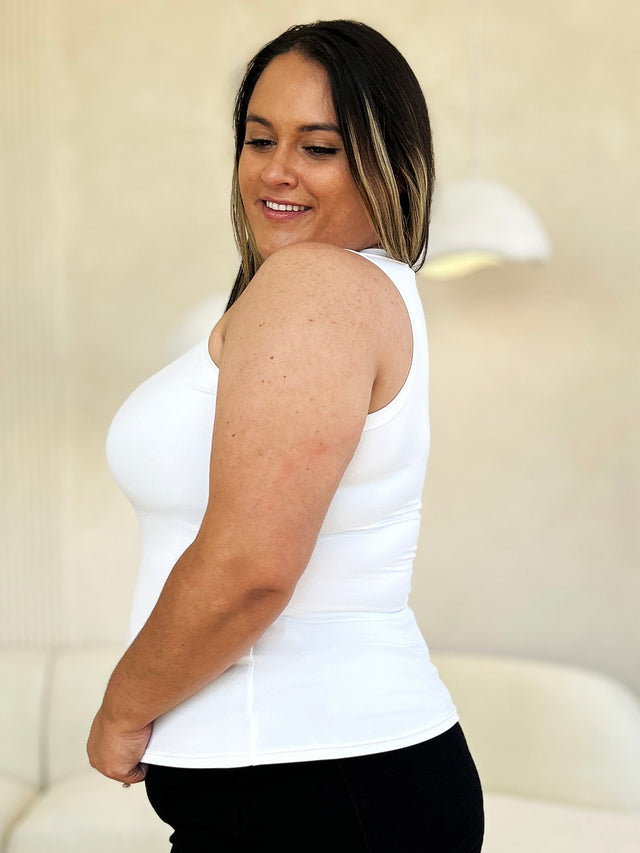 Full size round neck slim tank top.