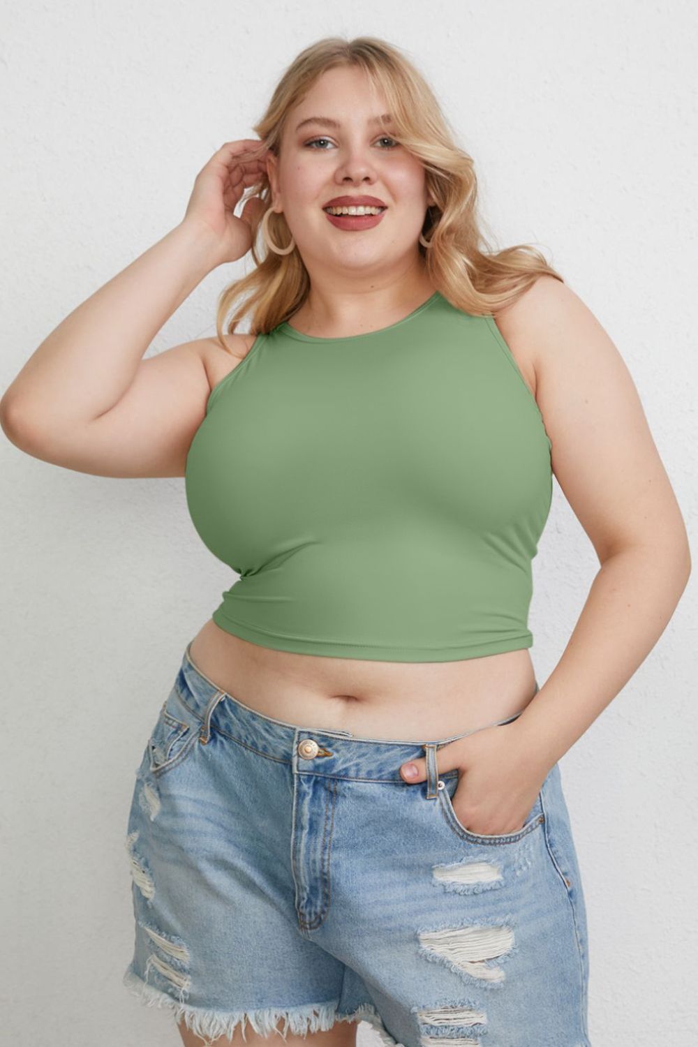 Full size round neck slim tank top.