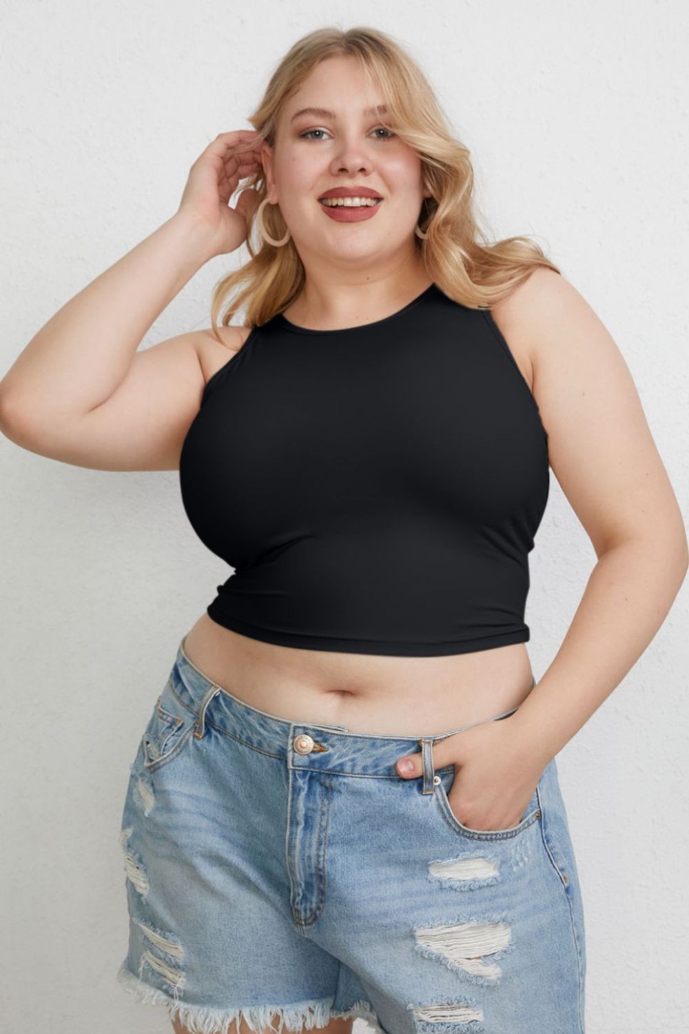 Full size round neck slim tank top.