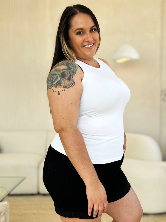 Full size round neck slim tank top.