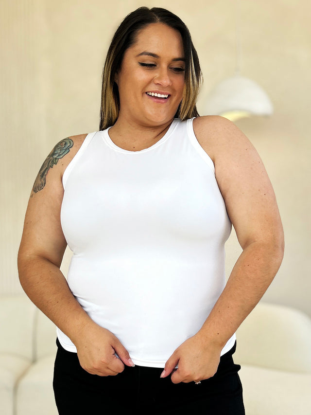 Full size round neck slim tank top.
