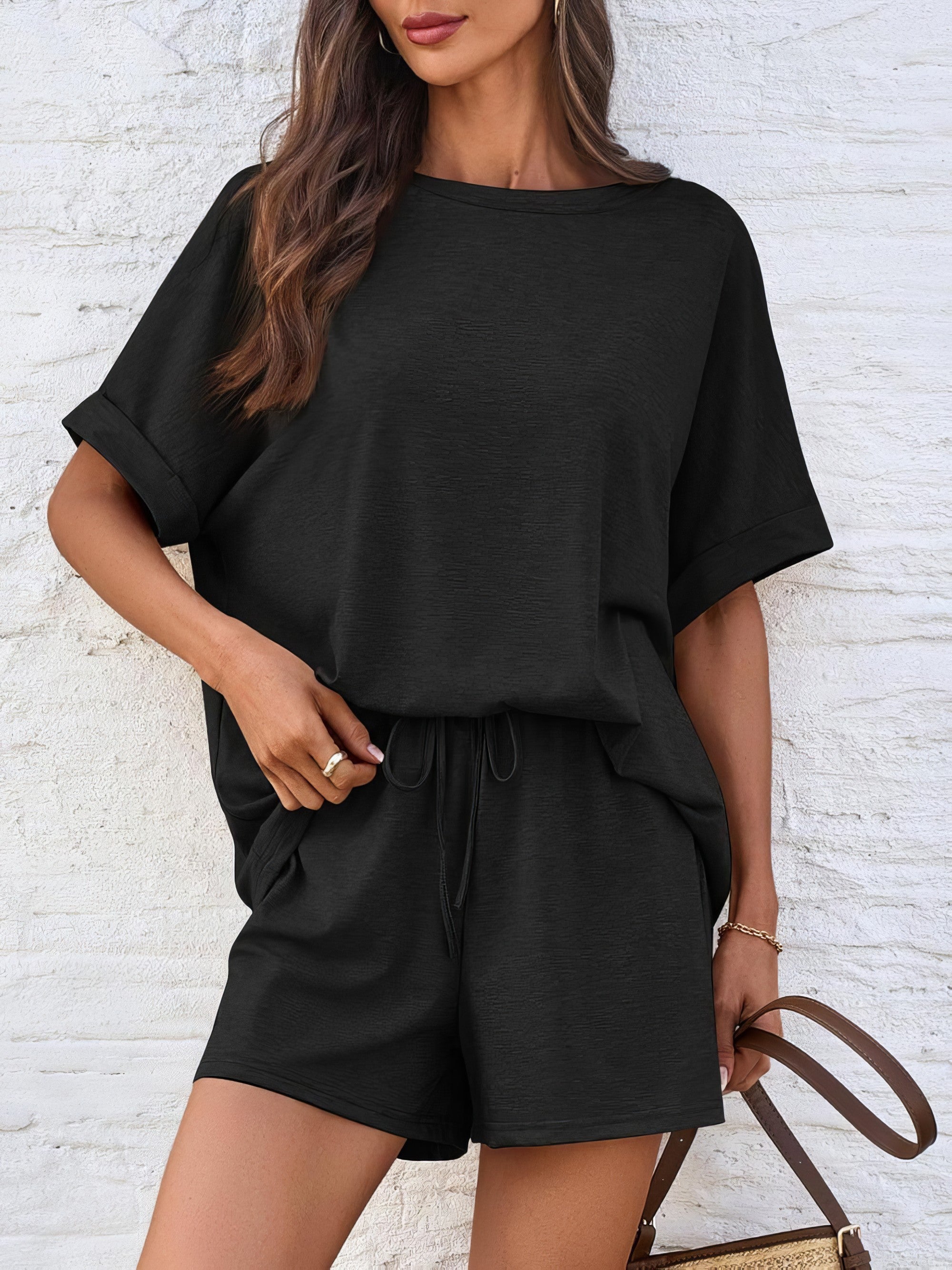 Women's round neck t-shirt and drawstring shorts two-piece set