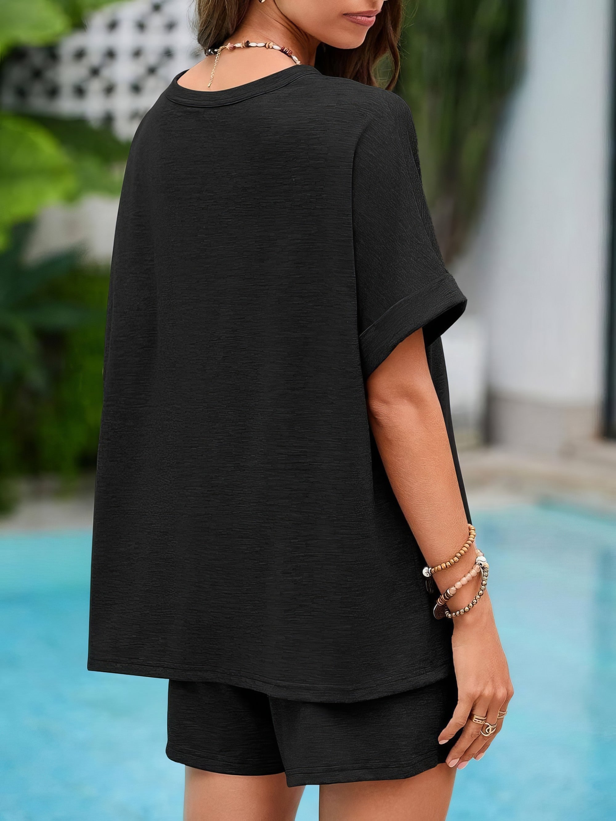 Women's round neck t-shirt and drawstring shorts two-piece set