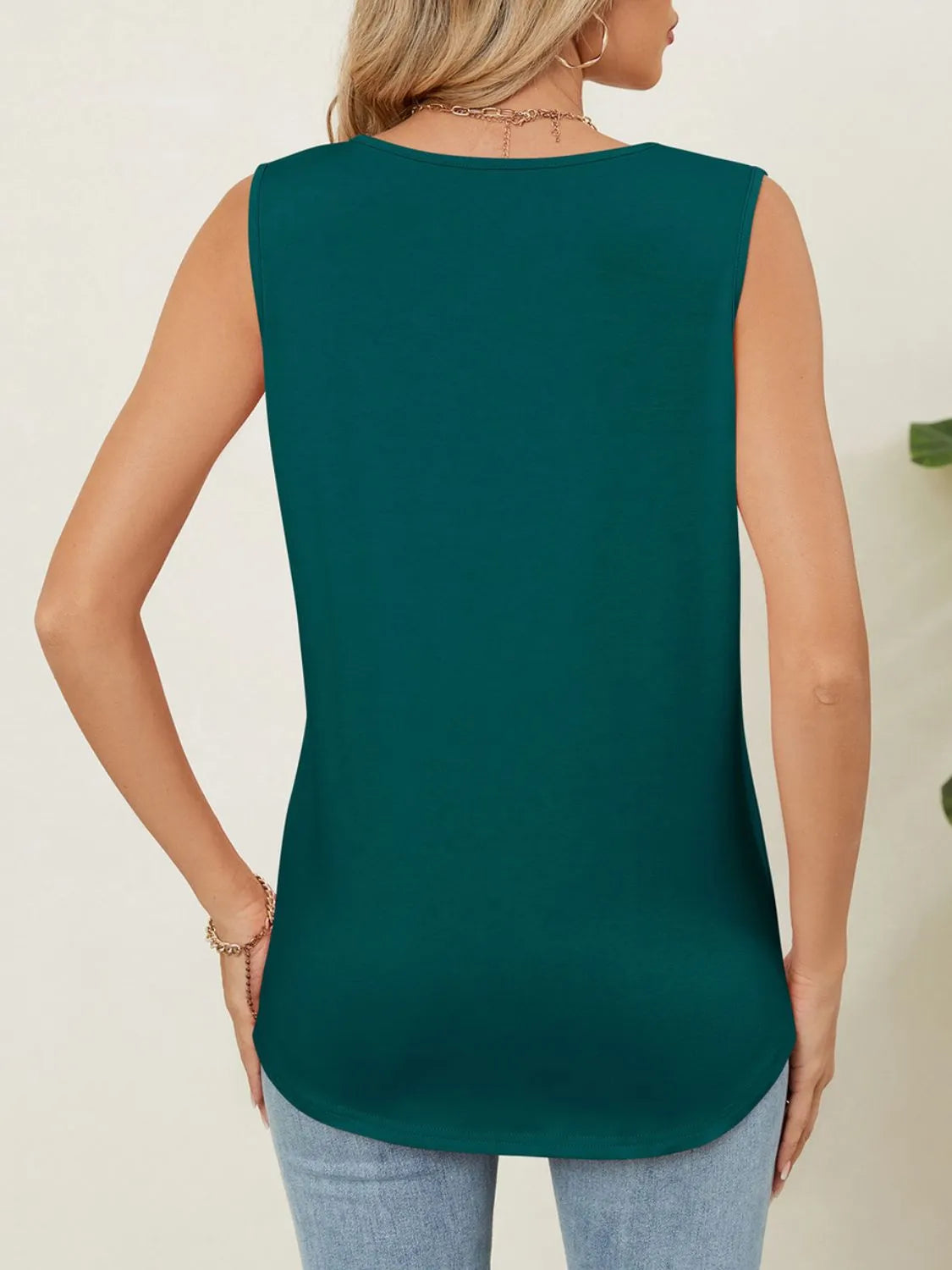Round neck tank top.