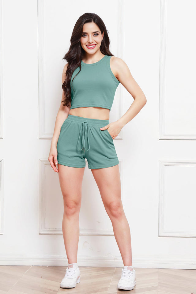 Women's round neck tank and drawstring shorts set with pockets