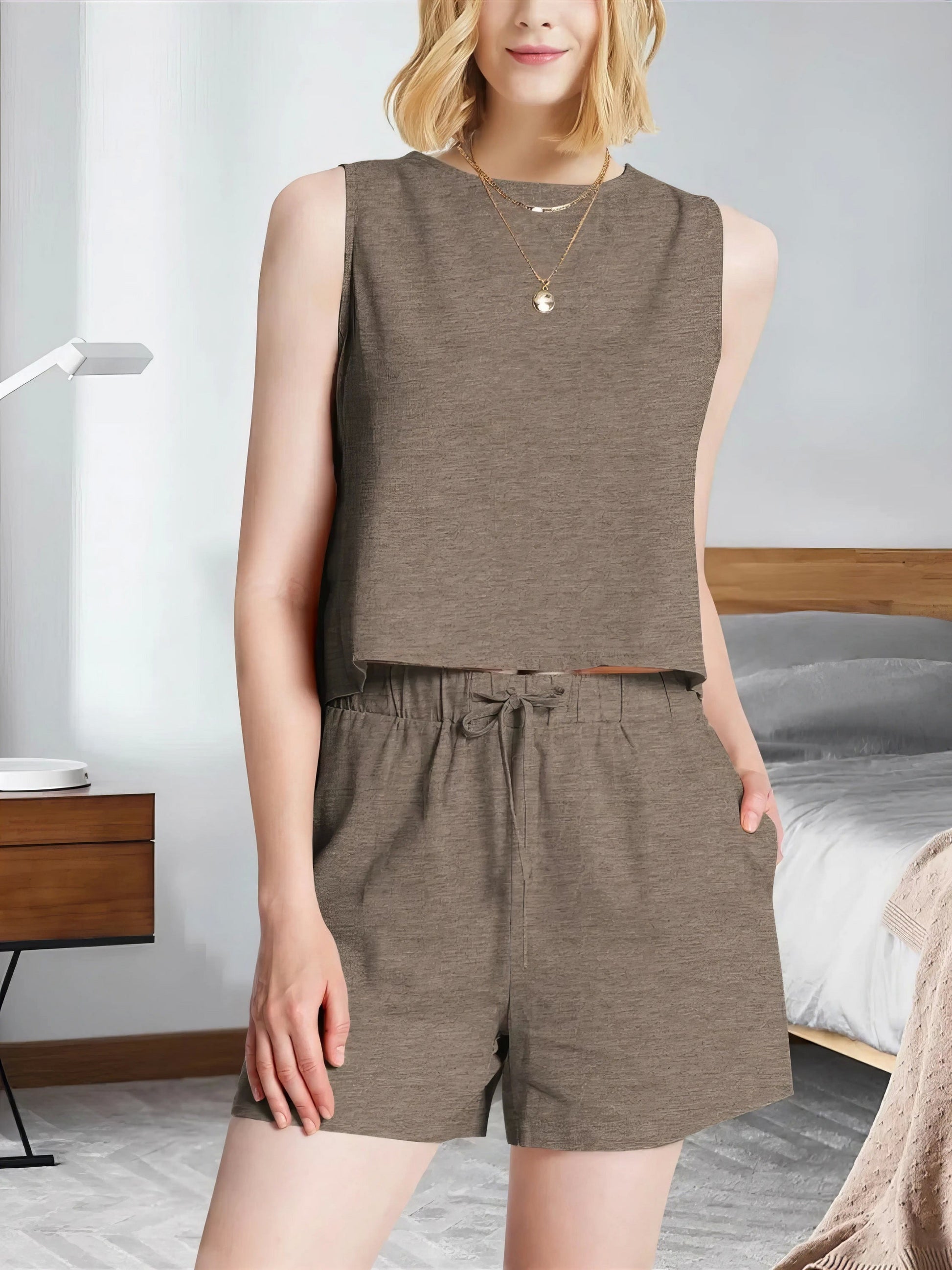 Round neck tank and shorts set, women's comfortable two-piece outfit, basic style, practical pockets, non-stretch polyester spandex blend, ideal for everyday casual wear