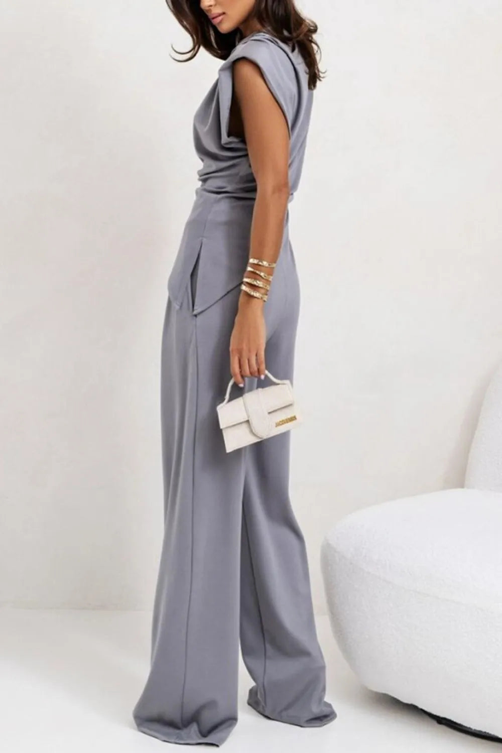 Round Neck Top and Pants Set.