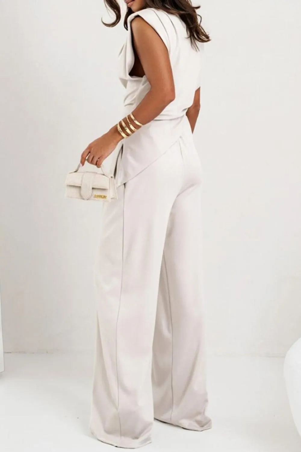 Round Neck Top and Pants Set.