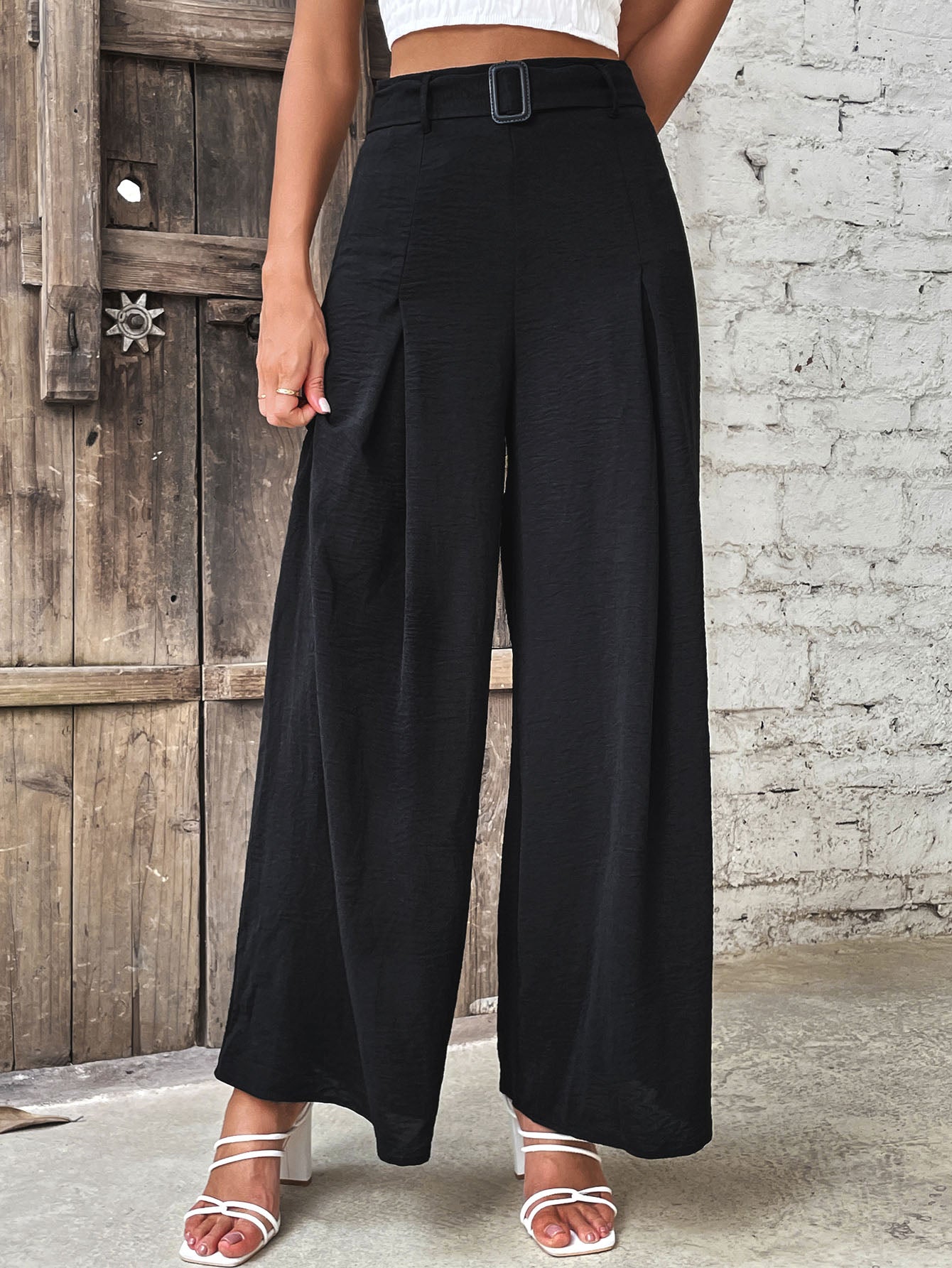 Ruched high waist wide leg pants, office style.