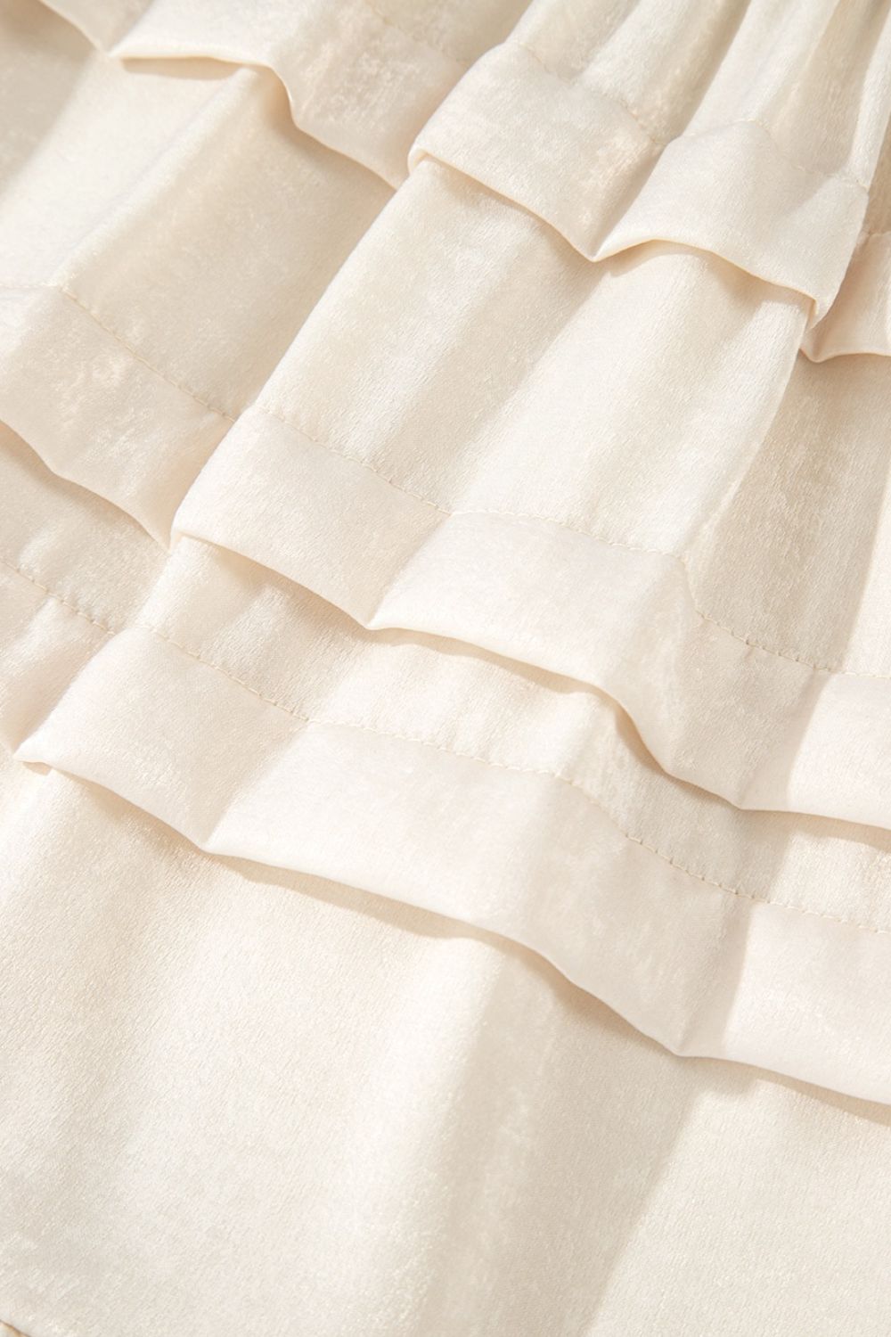 Ruffled Hemline Elastic Waist Mini Skirt.