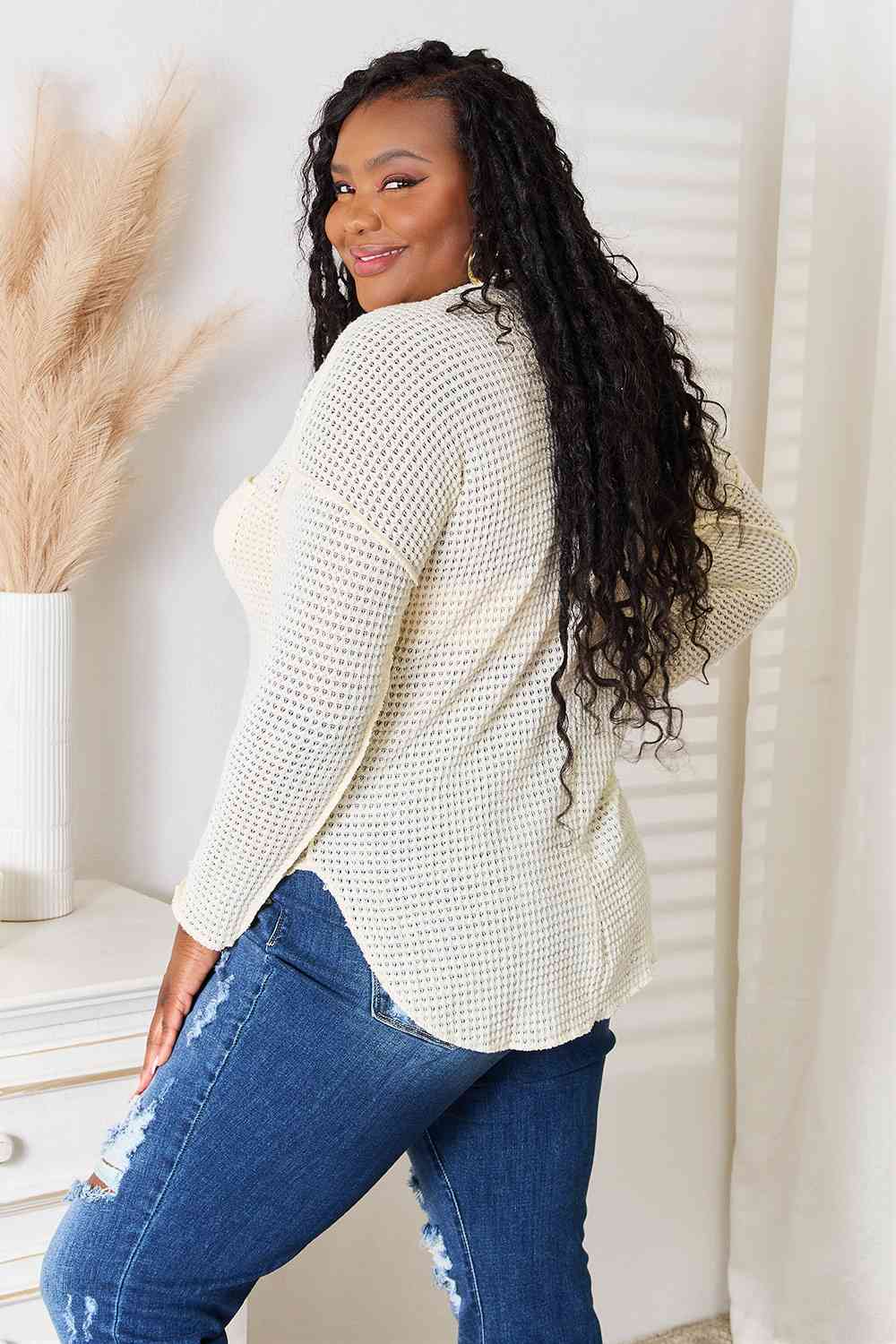 Culture Code Full Size Scoop Neck Patch Pocket Top.