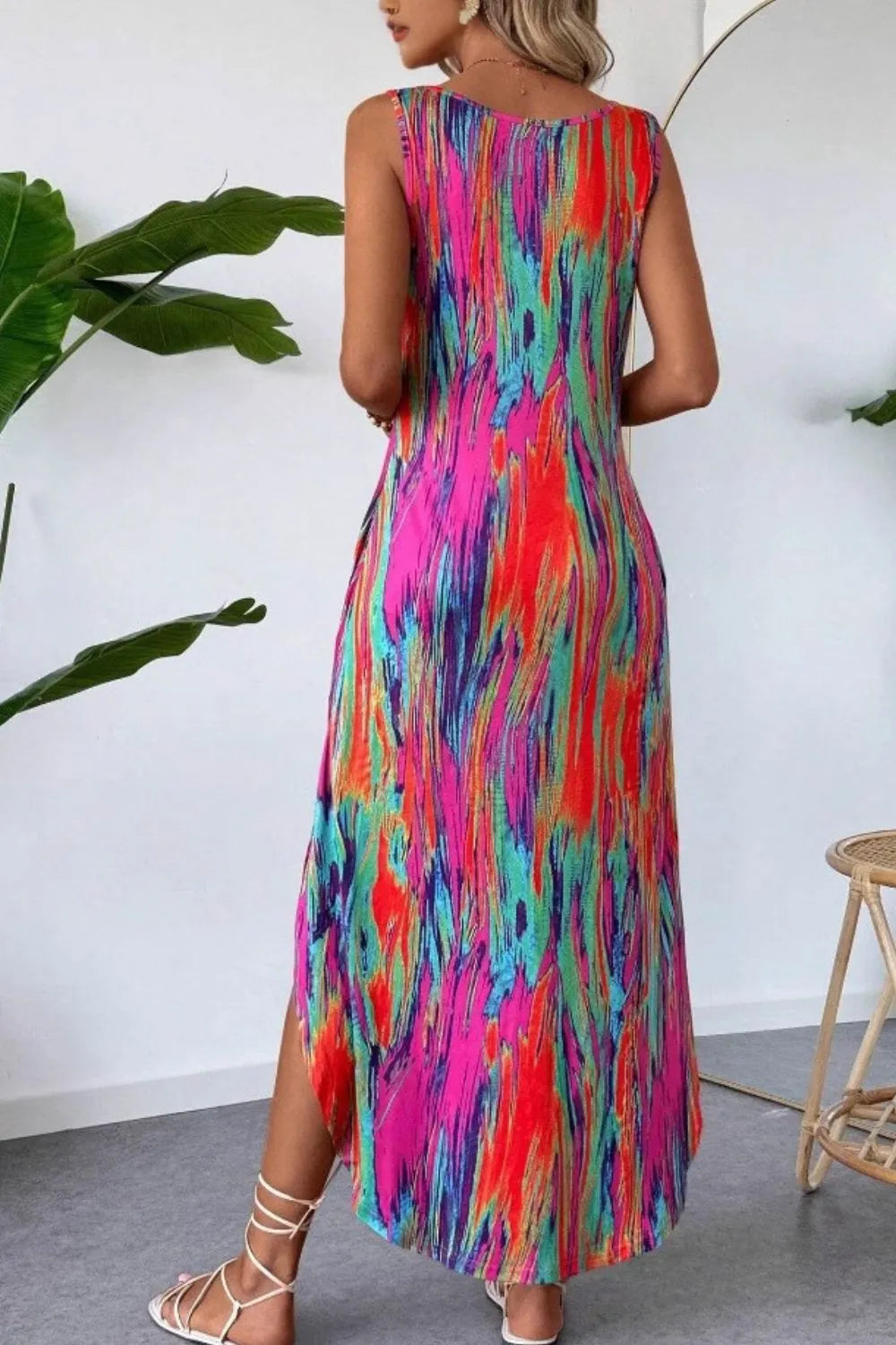 Scoop Neck Sleeveless Dress with Pockets.