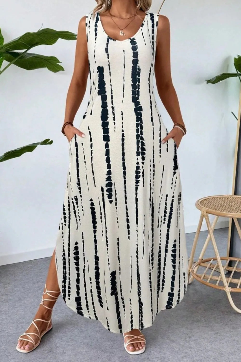 Scoop Neck Sleeveless Dress with Pockets.