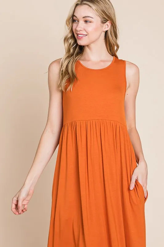 Bombom Sleeveless Maxi Dress with Pockets.