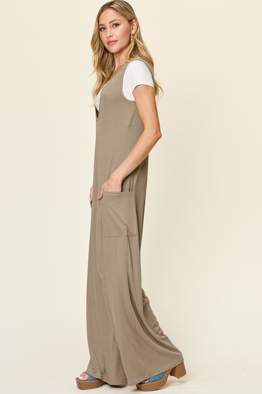 Sleeveless Wide Leg Jumpsuit with Pockets.
