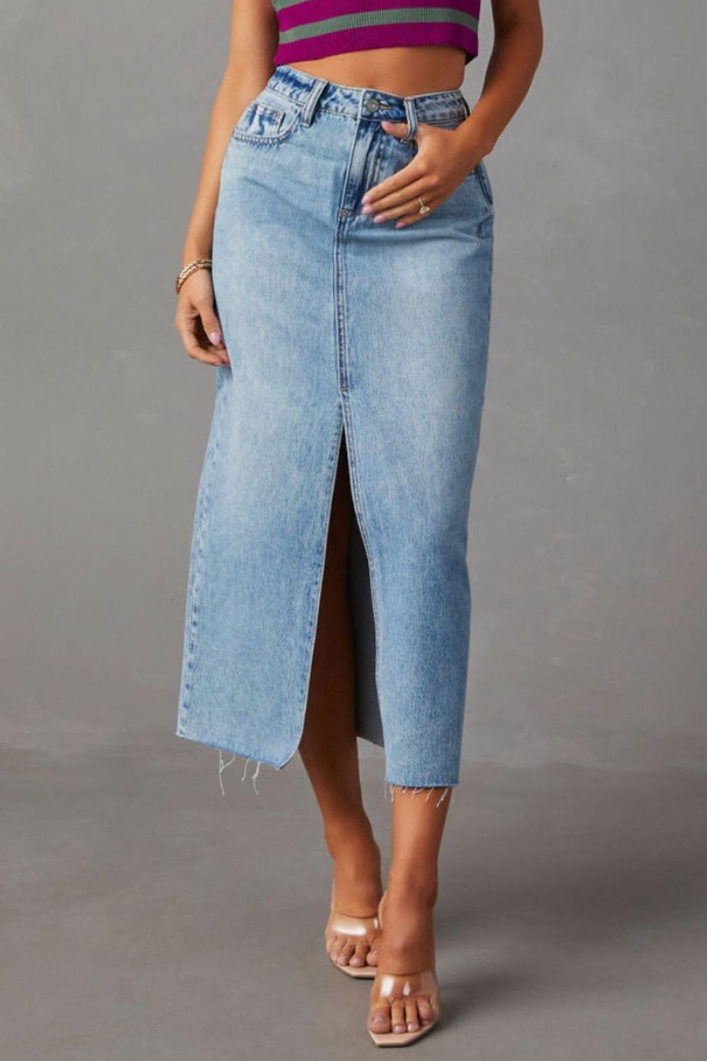 Slit Raw Hem Midi Denim Skirt.