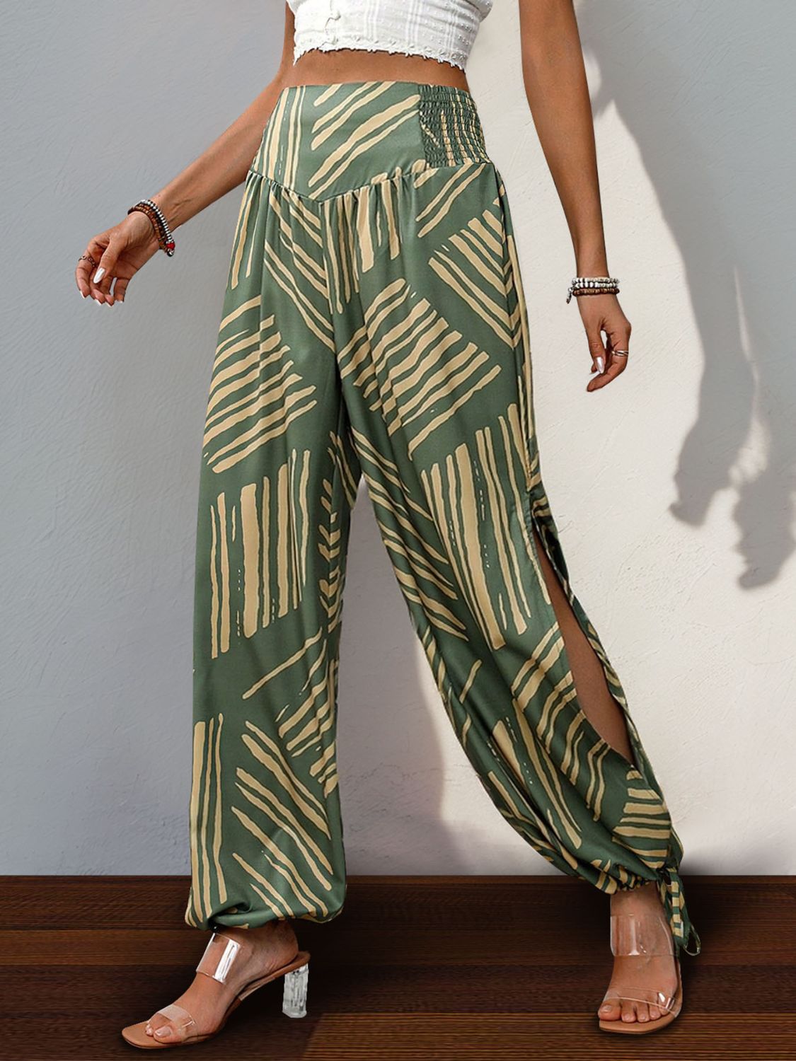 Smocked slit printed high waist pants with tie, opaque.