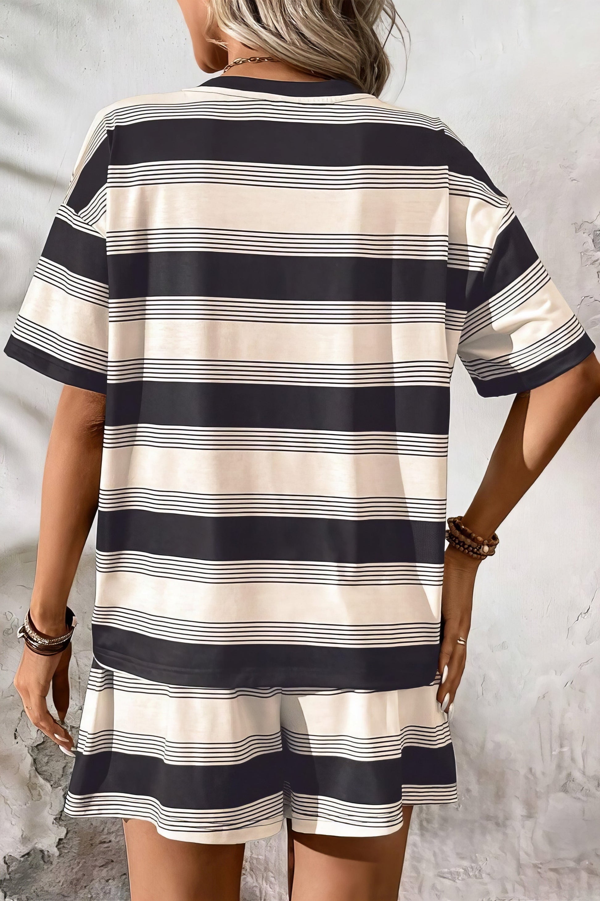 Stripe half sleeve t-shirt and high waist pocketed shorts set, women's comfortable two-piece outfit, basic style stripes, high waist shorts, practical pockets, slightly stretchy polyester elastane blend, ideal for everyday casual wear