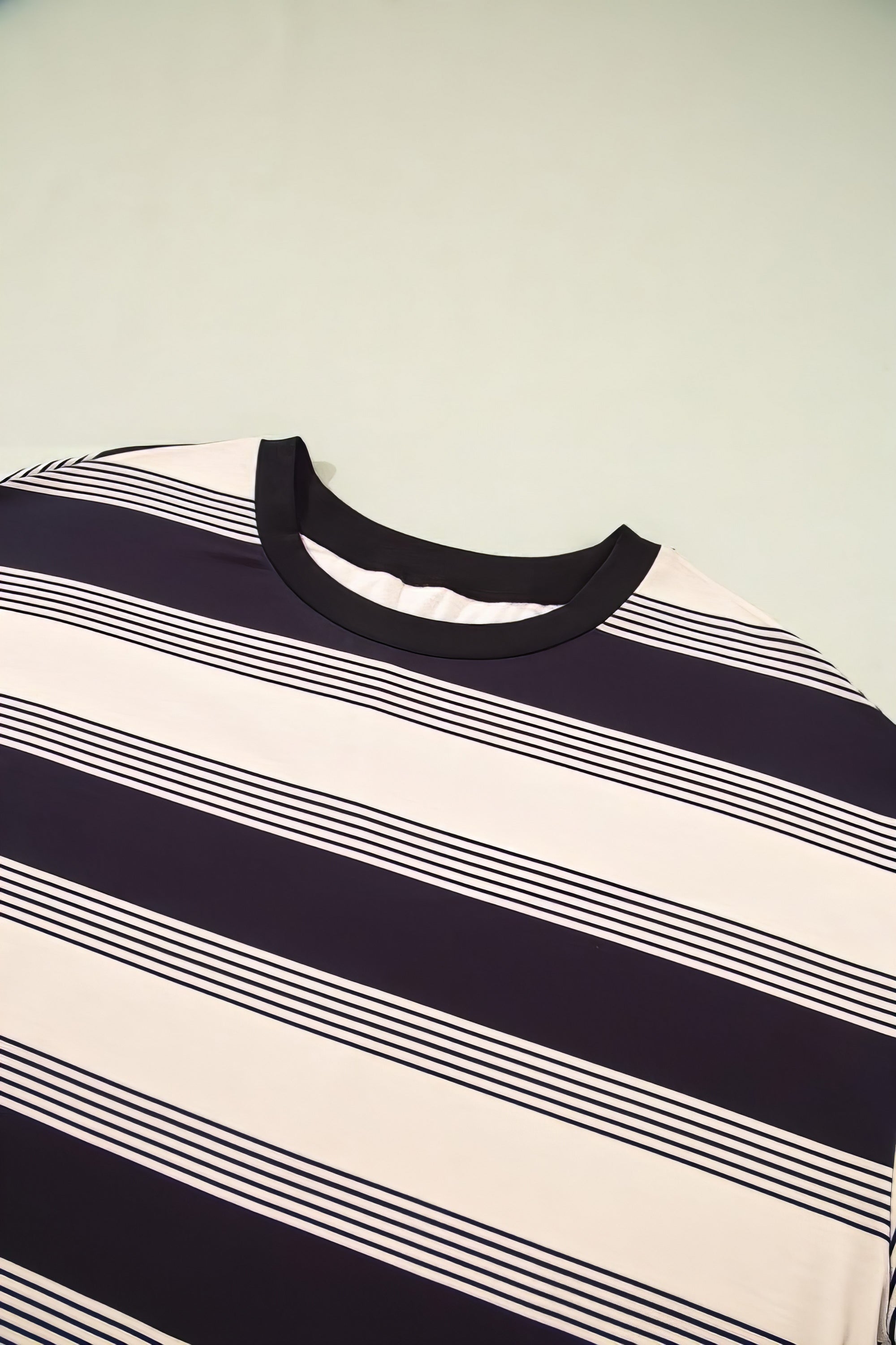 Stripe half sleeve t-shirt and high waist pocketed shorts set, women's comfortable two-piece outfit, basic style stripes, high waist shorts, practical pockets, slightly stretchy polyester elastane blend, ideal for everyday casual wear