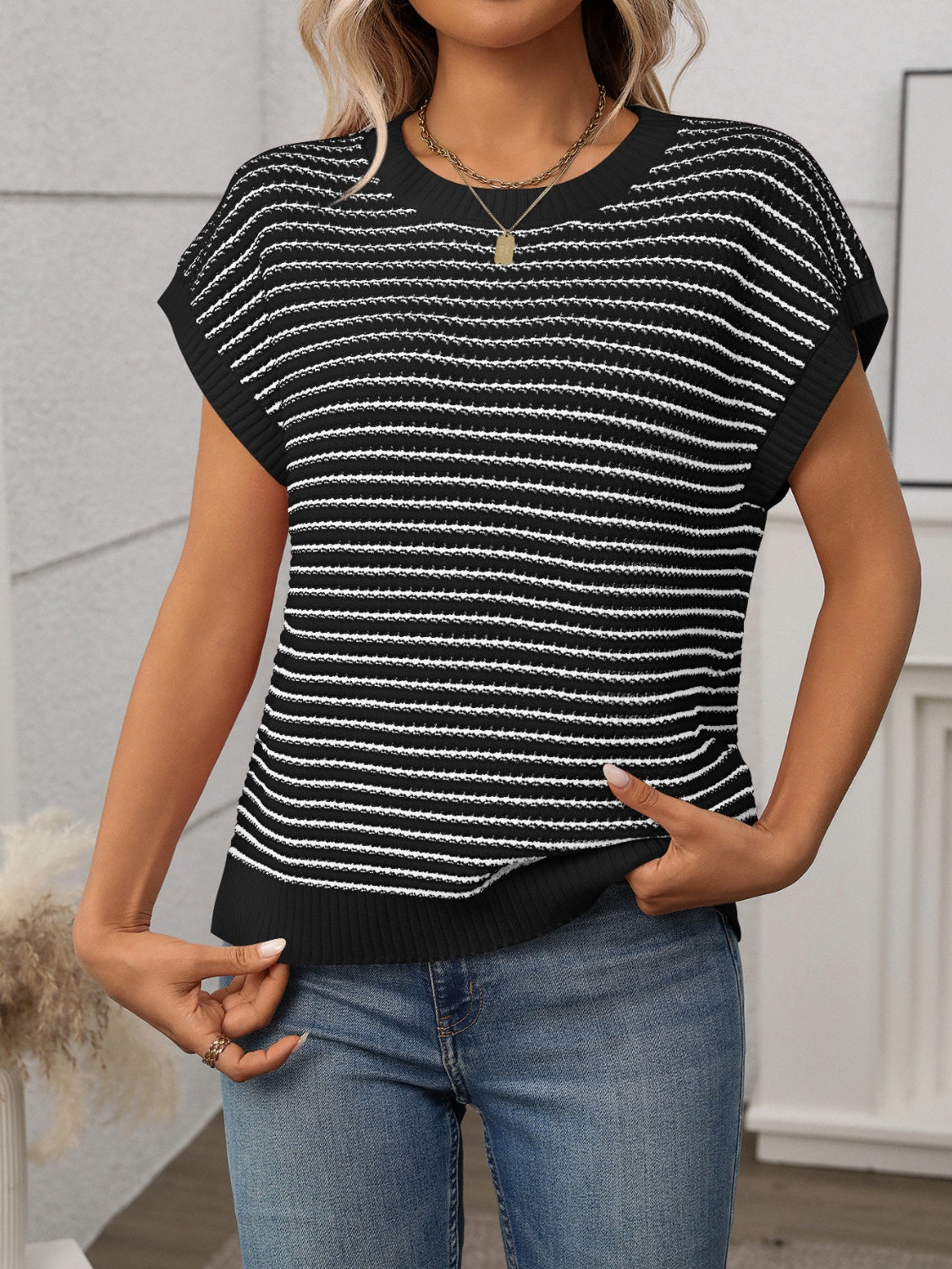 Striped Round Neck Short Sleeve Knit Top.