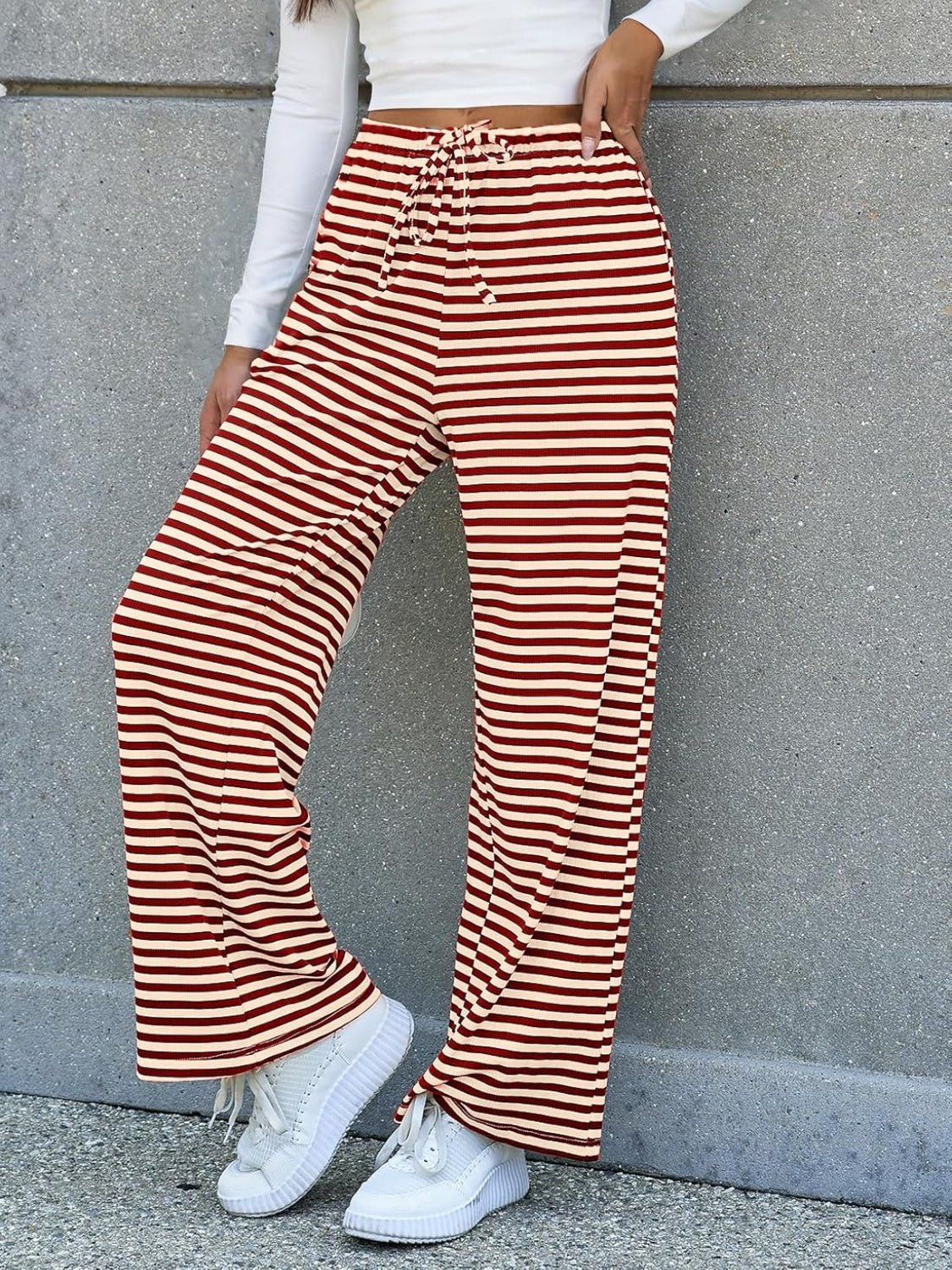 Striped wide leg pants with drawstring, opaque.