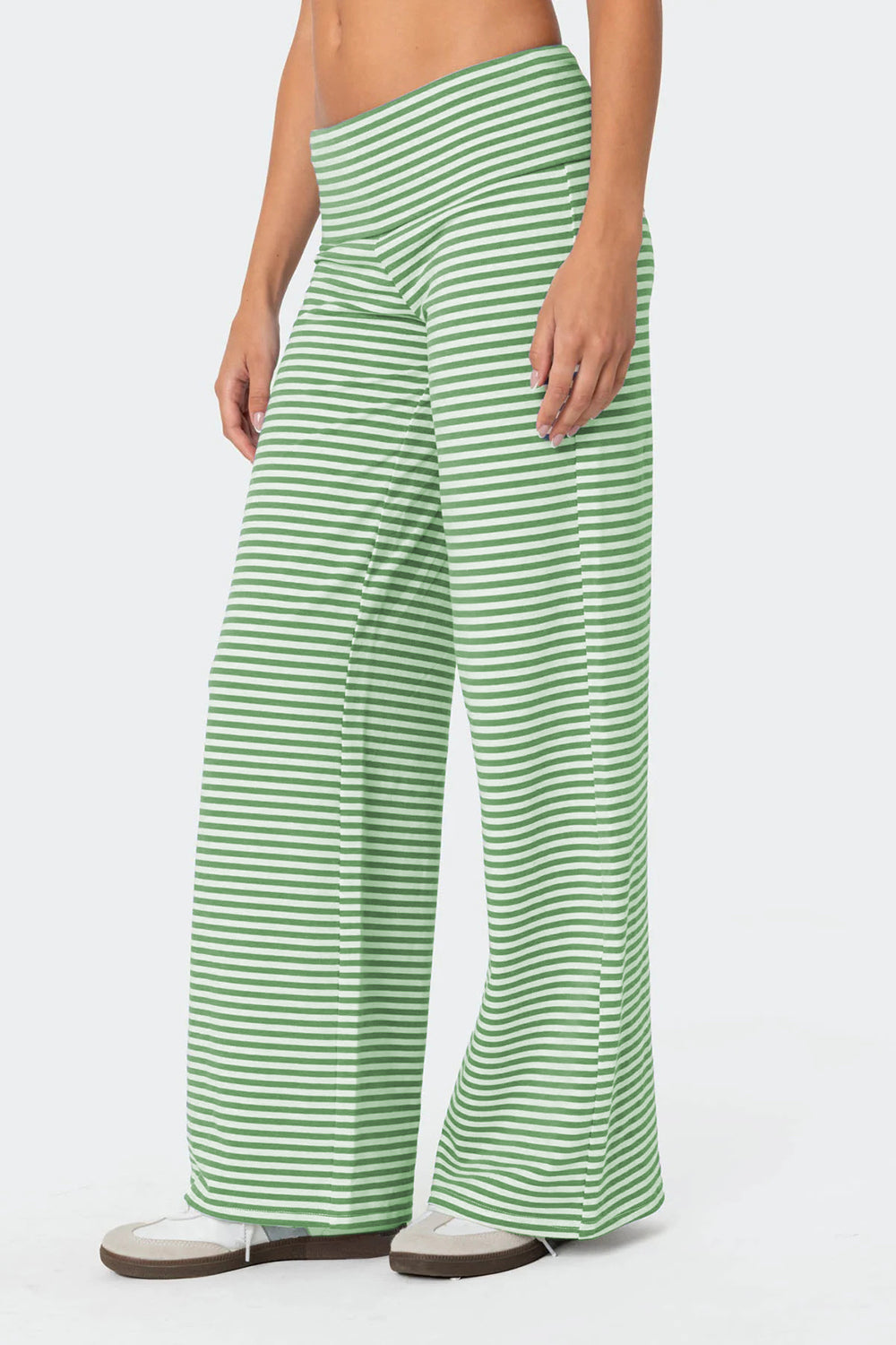 Striped wide leg pants, opaque.