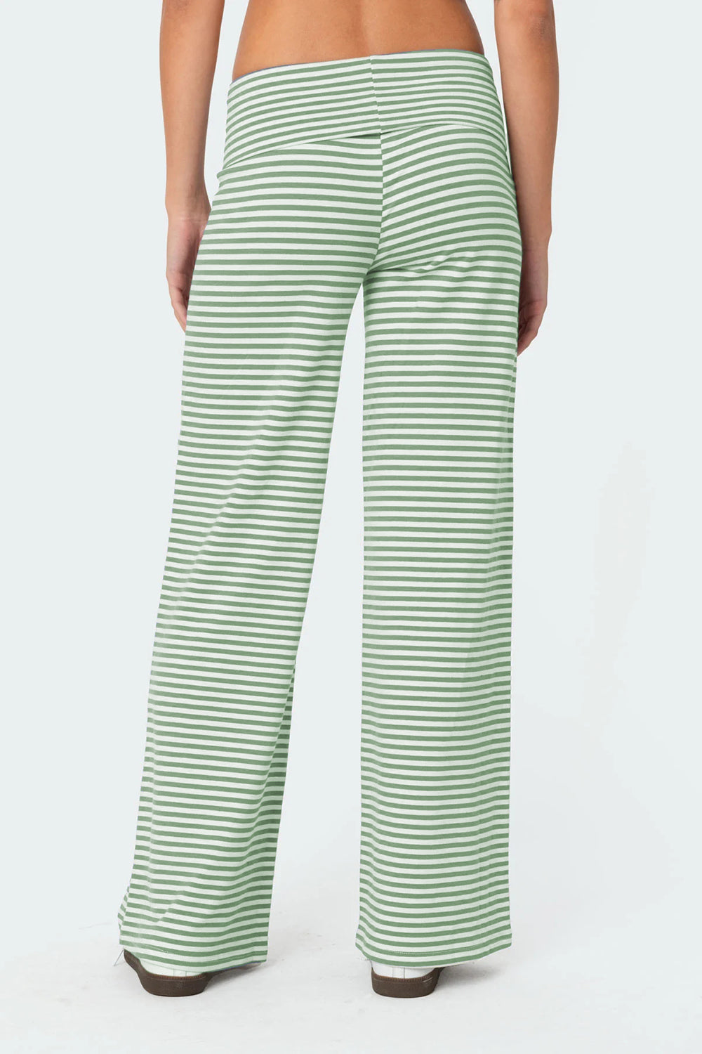 Striped wide leg pants, opaque.