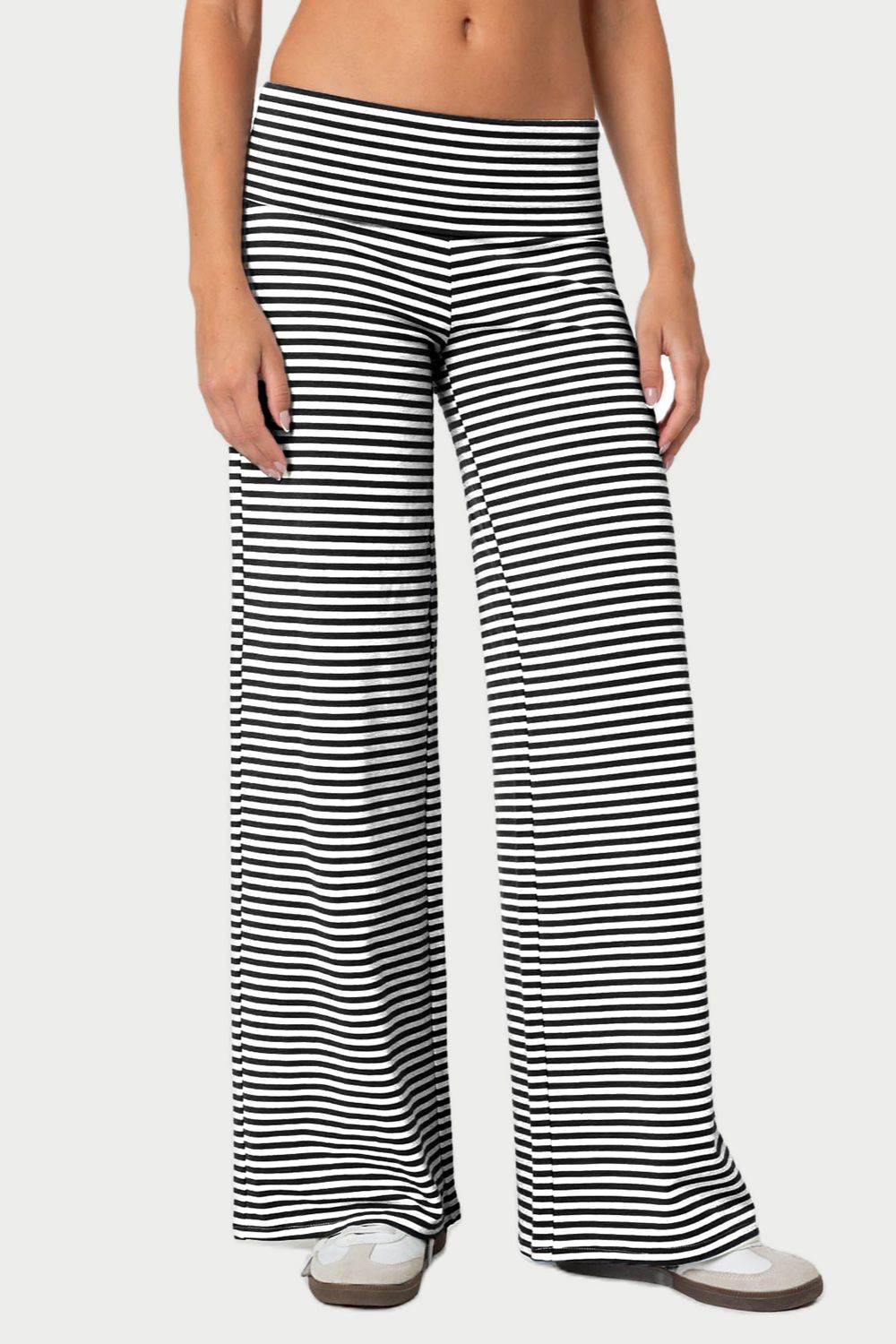 Striped wide leg pants, opaque.