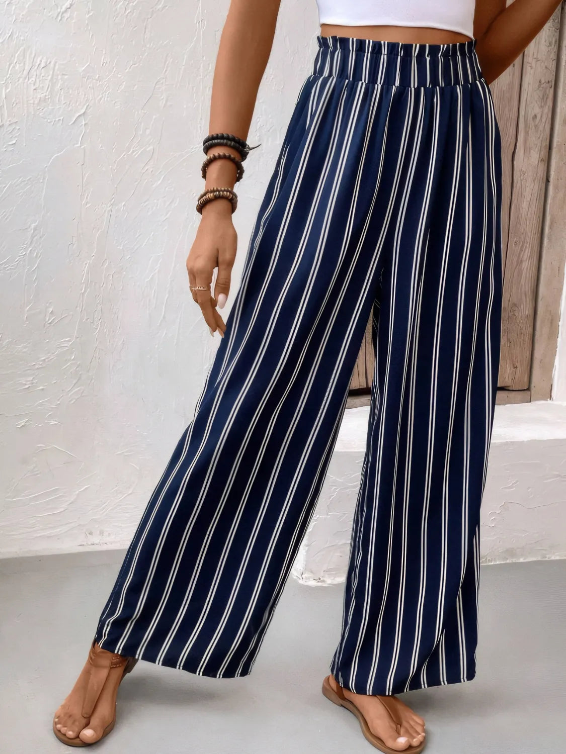 Striped wide leg pants with pockets.