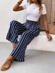 Striped wide leg pants with pockets.