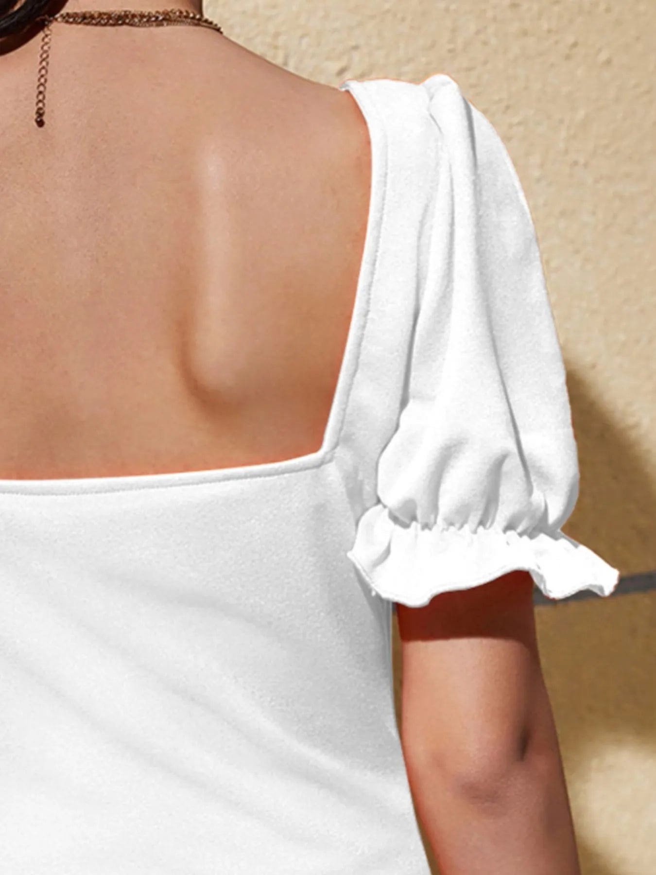 Sweetheart Neck Short Sleeve Top.