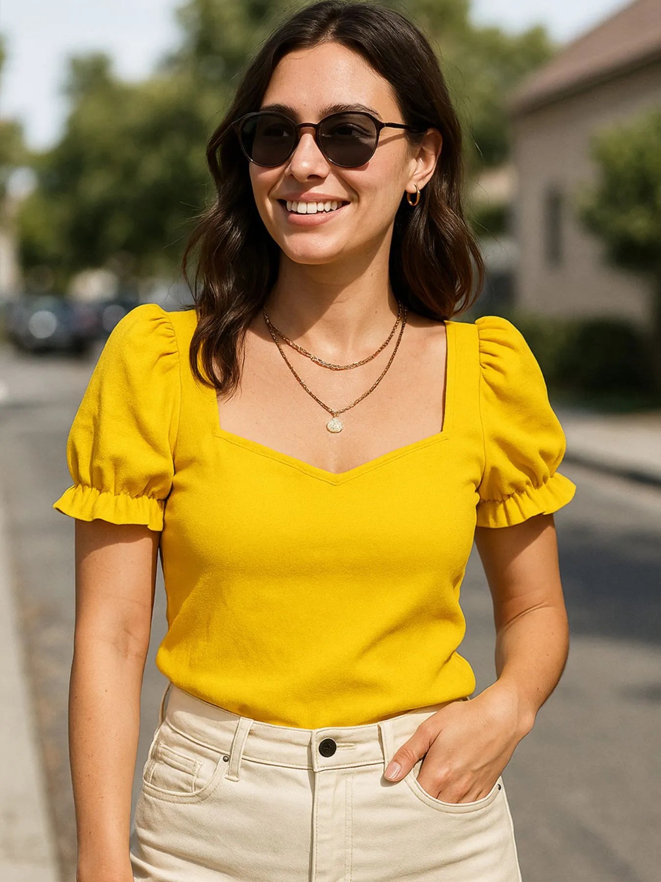 Sweetheart Neck Short Sleeve Top.