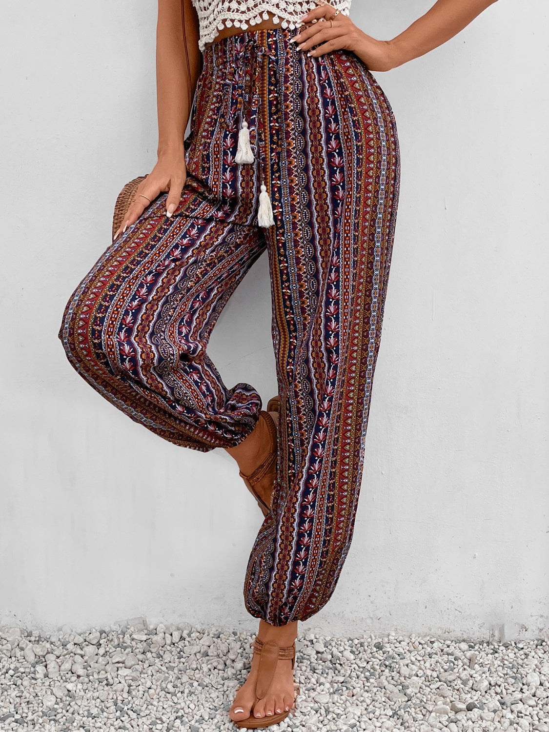 Tassel printed high waist pants with tie, opaque.