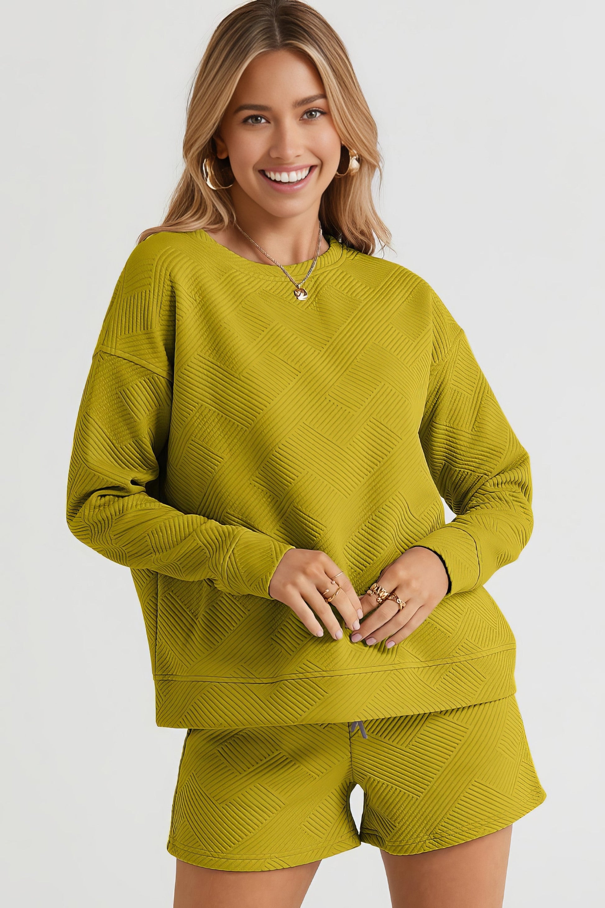 Women's texture long sleeve top and drawstring shorts set with pockets