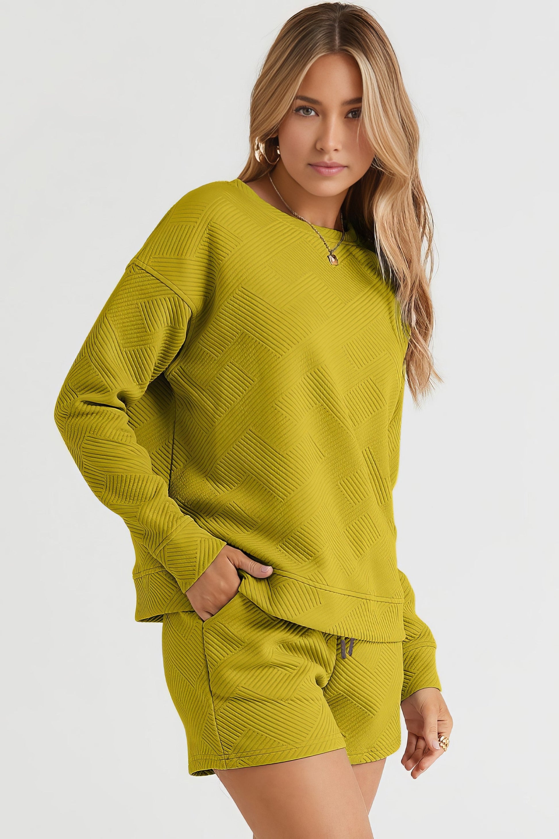 Women's texture long sleeve top and drawstring shorts set with pockets