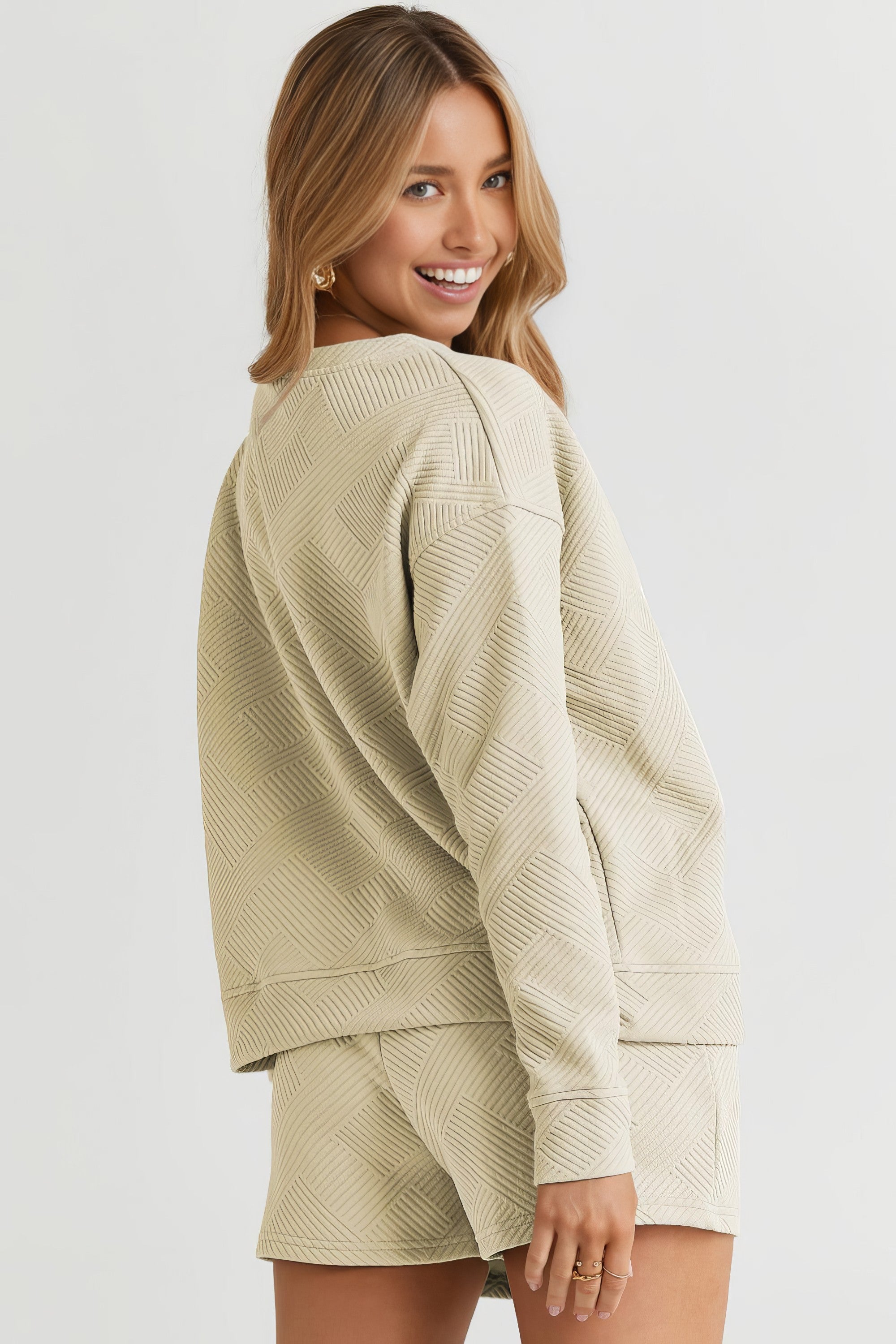 Women's texture long sleeve top and drawstring shorts set with pockets