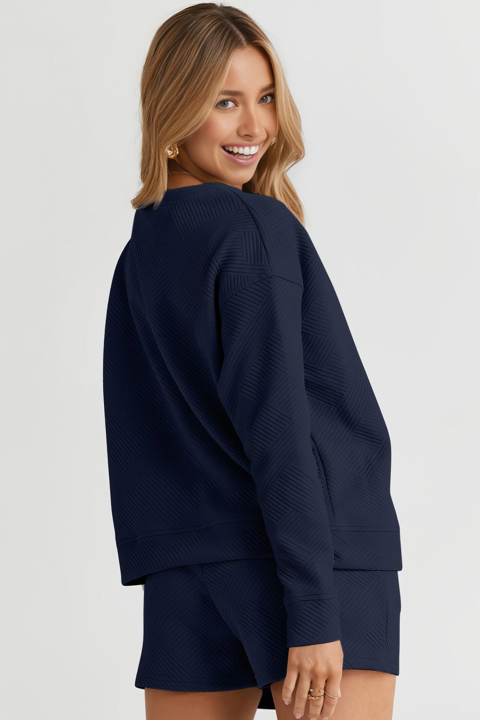 Women's texture long sleeve top and drawstring shorts set with pockets